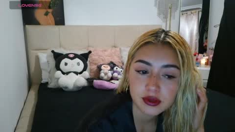 trinitych_ online show from June 4, 12:00 pm