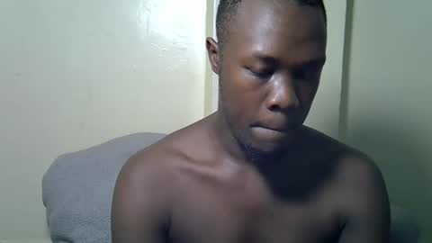 Tris6 online show from April 13, 5:06 pm