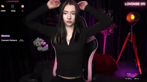 trix_void online show from February 9, 10:41 am