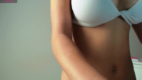 Snapshot of trixie_taylor chatting on January 27, 6:52 pm Trixie Taylor online show from January 27, 6:52 pm