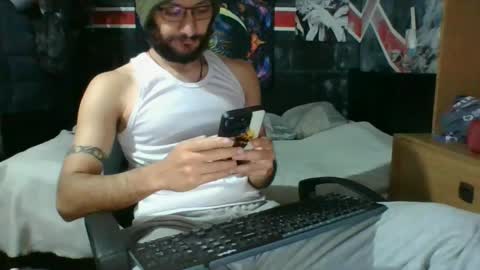 Snapshot of trizquelmen chatting on February 25, 2:48 pm Andrew online show from February 25, 2:48 pm