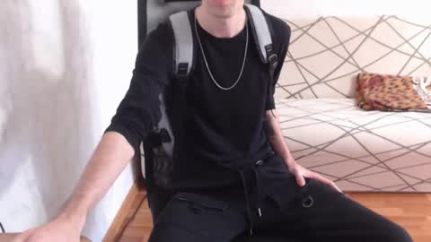 Snapshot of trone41 chatting on October 21, 4:50 am I POST MY FUCKING VIDEOS AND PICS    online show from October 21, 4:50 am