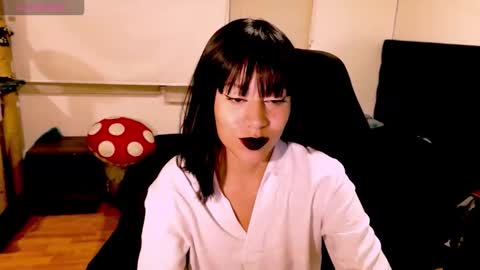 Cait online show from November 3, 5:41 am