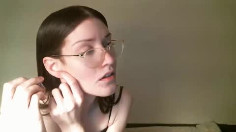 Elisabeth online show from March 8, 8:55 am