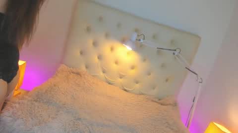 ts_lovelicious online show from February 12, 7:02 am