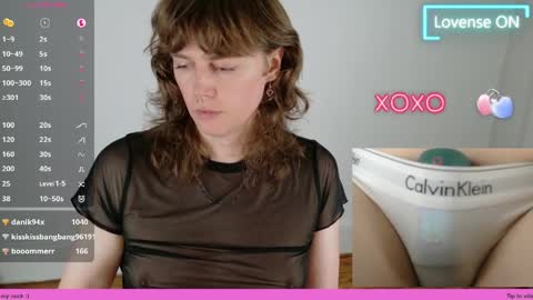 Ellie Ryder online show from March 29, 12:01 am