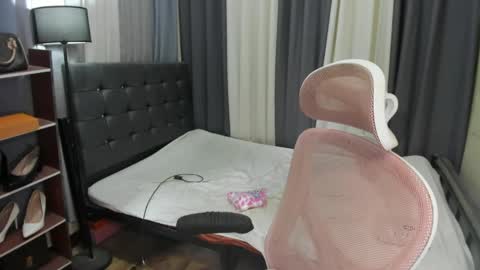 tsuncutmargauxx online show from April 10, 6:30 am