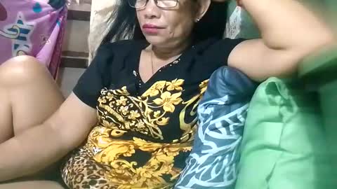 Mae online show from May 21, 10:27 pm