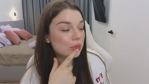 Ariana online show from March 7, 9:48 pm