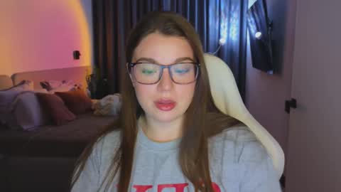 Ariana online show from October 7, 9:11 pm