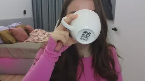 Ariana online show from February 18, 8:14 pm