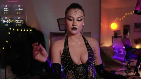 Miss Veth online show from April 13, 7:45 am