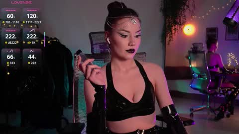 Miss Veth online show from December 21, 5:03 am