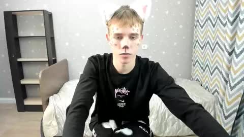 Angus online show from October 30, 7:25 pm