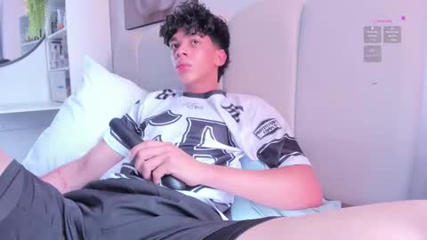 Snapshot of twink_lion chatting on October 25, 5:46 pm Lion online show from October 25, 5:46 pm