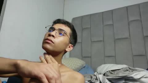 twinksecrets_ online show from February 9, 11:03 am