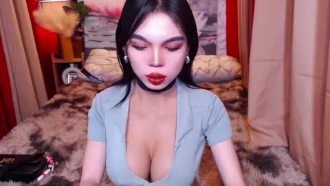 twinktransshanel online show from November 5, 7:21 am