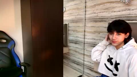 twinslovers_ online show from December 5, 3:28 am