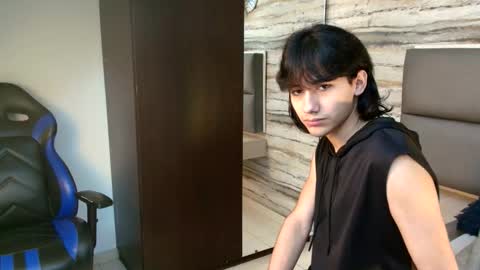 twinslovers_ online show from December 15, 3:35 am