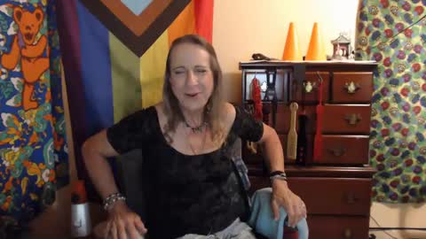 twocumkerry online show from September 12, 6:59 am