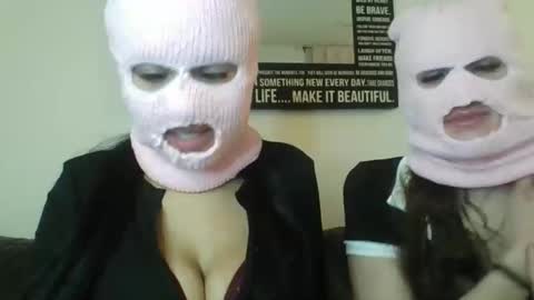 two girls one cam online show from March 5, 4:21 am