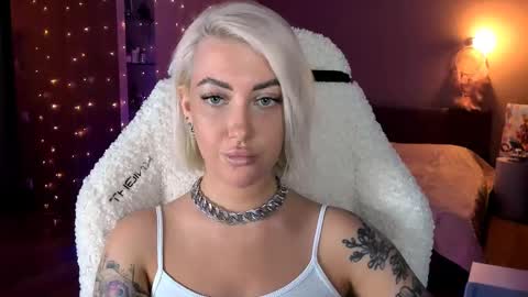 Miley online show from February 12, 6:30 pm