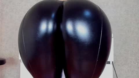 tykita online show from November 30, 8:32 am