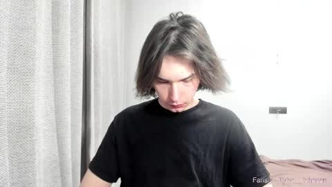 Snapshot of tyler__johnson chatting on February 10, 1:14 am Tyler  johnson online show from February 10, 1:14 am