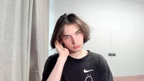 Snapshot of tyler__johnson chatting on February 19, 12:22 pm Tyler  johnson online show from February 19, 12:22 pm