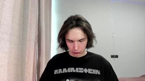 Snapshot of tyler__johnson chatting on February 22, 10:40 am Tyler  johnson online show from February 22, 10:40 am