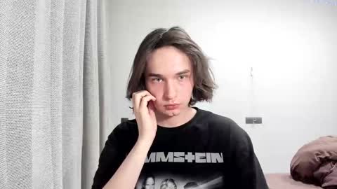 Snapshot of tyler__johnson chatting on March 2, 5:47 pm Tyler  johnson online show from March 2, 5:47 pm