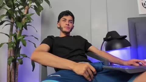 Tyler Fox online show from July 16, 2:15 am