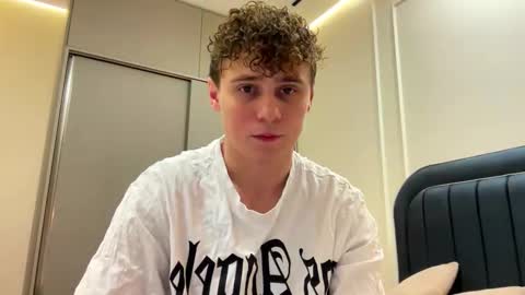 tyler_garrner online show from February 8, 5:27 pm