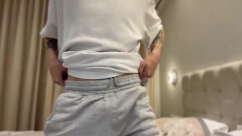 tyler_garrner online show from September 14, 5:36 pm