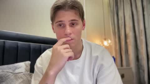 tyler_garrner online show from November 2, 2:39 pm