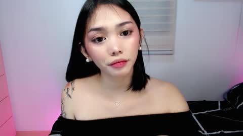 urbbgirl alliah online show from February 14, 7:16 pm