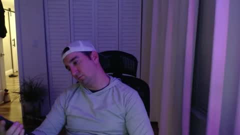 uglyduck3532 online show from December 18, 4:30 am