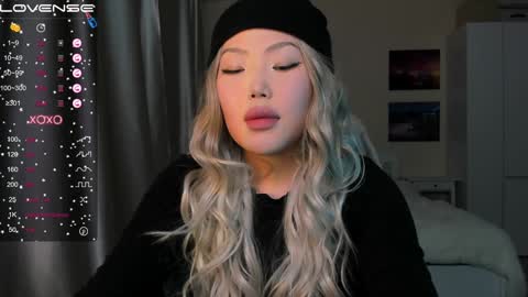 uko sa online show from December 19, 2:57 pm