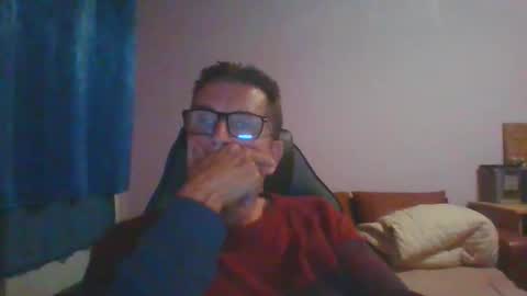 Snapshot of ulmeni4 chatting on October 18, 6:45 pm ulmeni4 online show from October 18, 6:45 pm