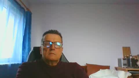 Snapshot of ulmeni4 chatting on December 7, 10:39 am ulmeni4 online show from December 7, 10:39 am