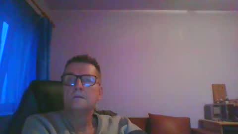 Snapshot of ulmeni4 chatting on January 23, 3:22 pm ulmeni4 online show from January 23, 3:22 pm
