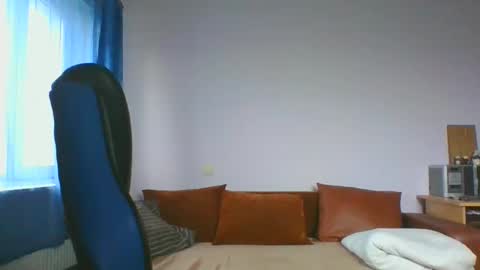 Snapshot of ulmeni4 chatting on December 4, 8:06 am ulmeni4 online show from December 4, 8:06 am