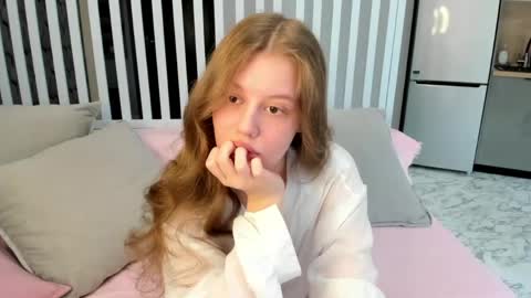 Melena online show from April 25, 3:30 am