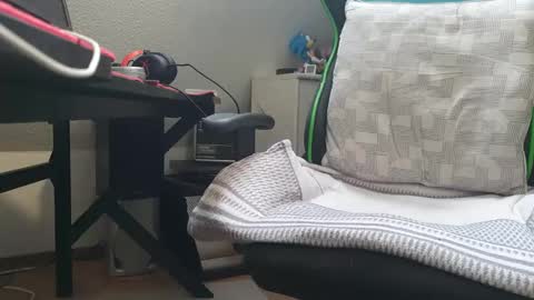 Mr.  Mrs. Smith online show from February 16, 7:15 am