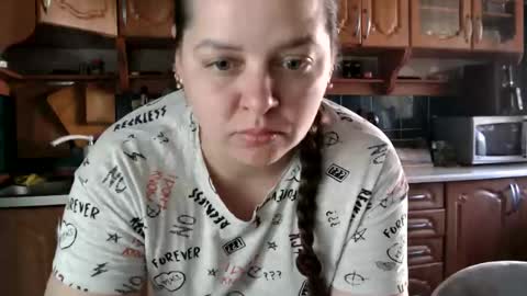 Ulyana online show from April 5, 6:32 am