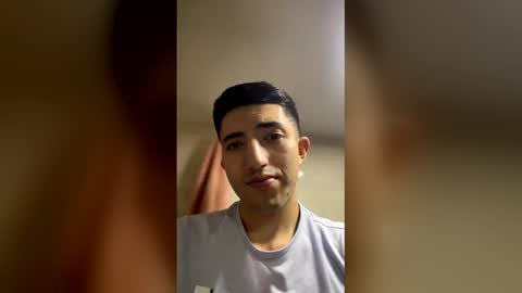 un_sluttyy online show from April 19, 11:44 am