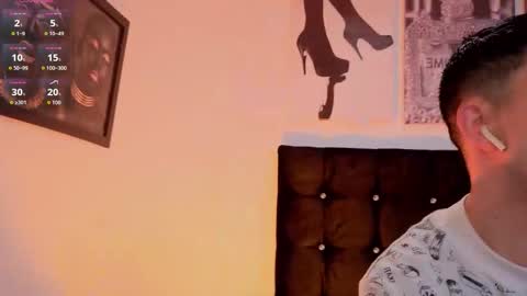 un_sluttyy online show from February 24, 11:35 am