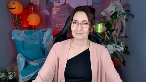 UnaTera online show from October 20, 9:25 am