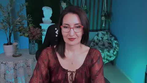 UnaTera online show from December 5, 7:07 am