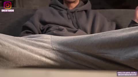 Mister Uncut online show from October 12, 7:49 pm